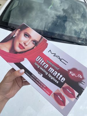 Матова помада від MAC Matte 12 в 1 Mac385930 фото